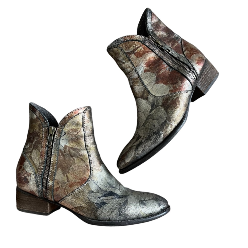 Seychelles Lucky Penny Ankle Bootie in Metallic Brocade Leather